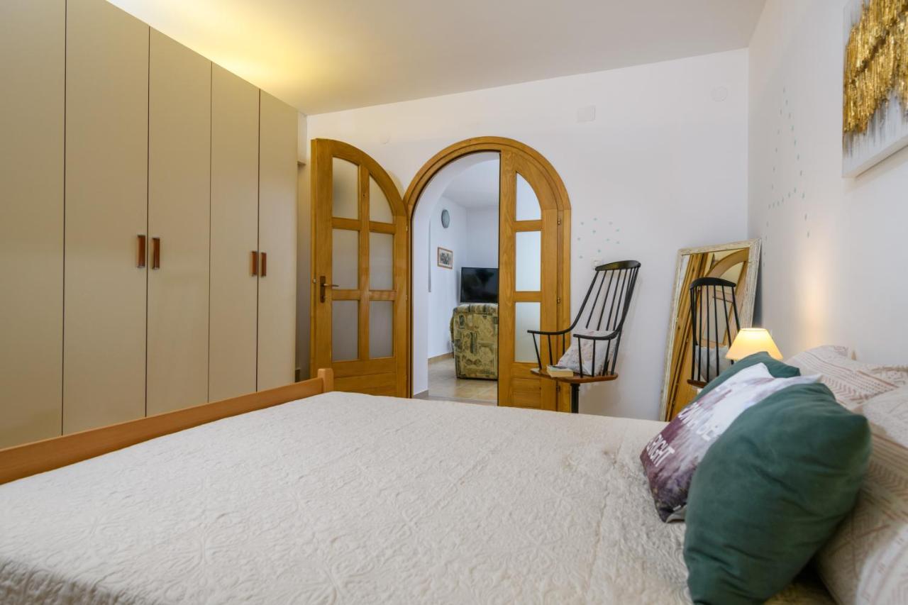Apartman Aleksandra Pula Extérieur photo